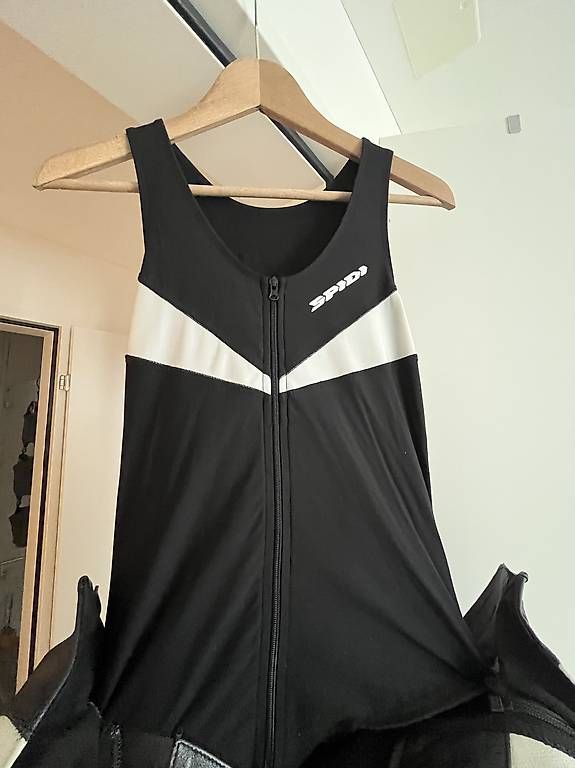 Lotti di vestiti: Lederkombi Spidi Poison Damen Gr. 44 – Usato da Menzingen venduto da fairy123 3