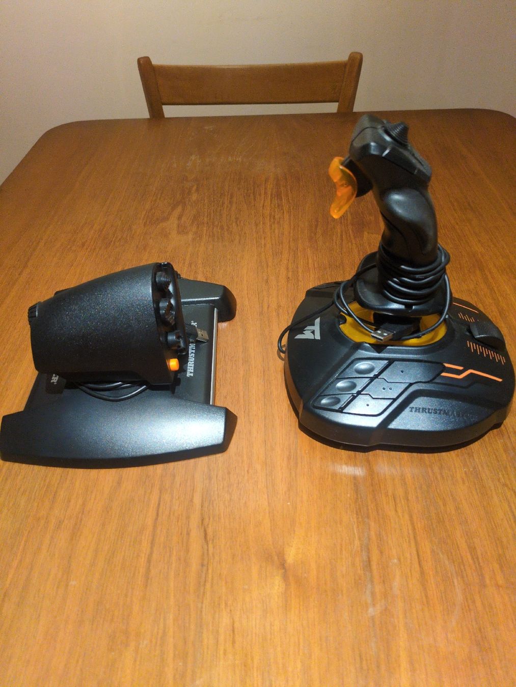 Thrustmaster Controller: Thrustmaster T-Flight Hotas Joystick  – Nuovo (secondo la descrizione) da Zumikon venduto da ste_mtc2 1