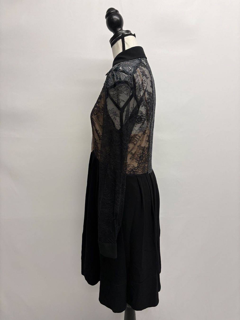 Sandro Vestiti: Sandro Spitzenkleid Kleid Spitze schwarz 38 Langarm – Usato da Regensdorf venduto da secondchancefashion 2