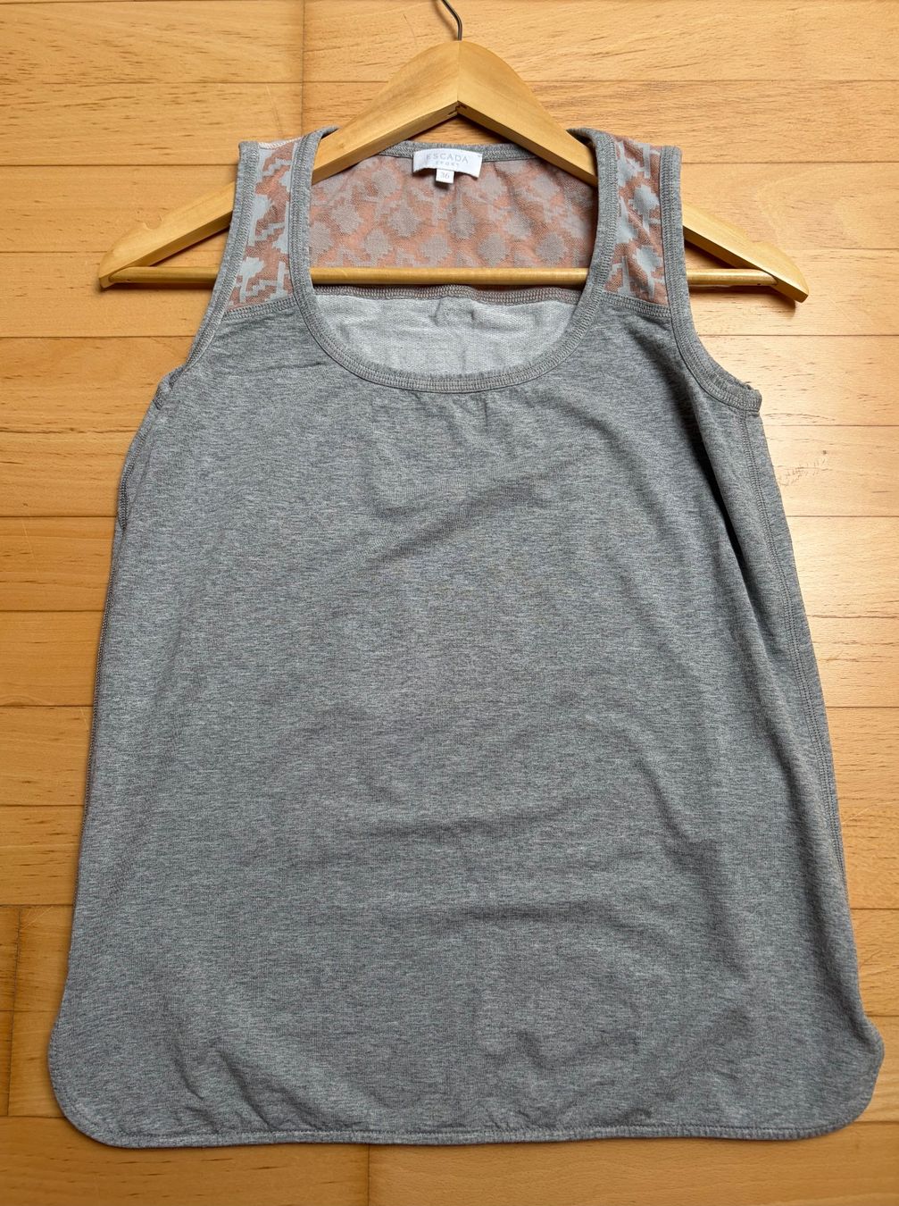 Escada Gilet & Giacche senza maniche: ESCADA Sport Gilet Gr.38 – Usato da Unterägeri venduto da Jutka_04