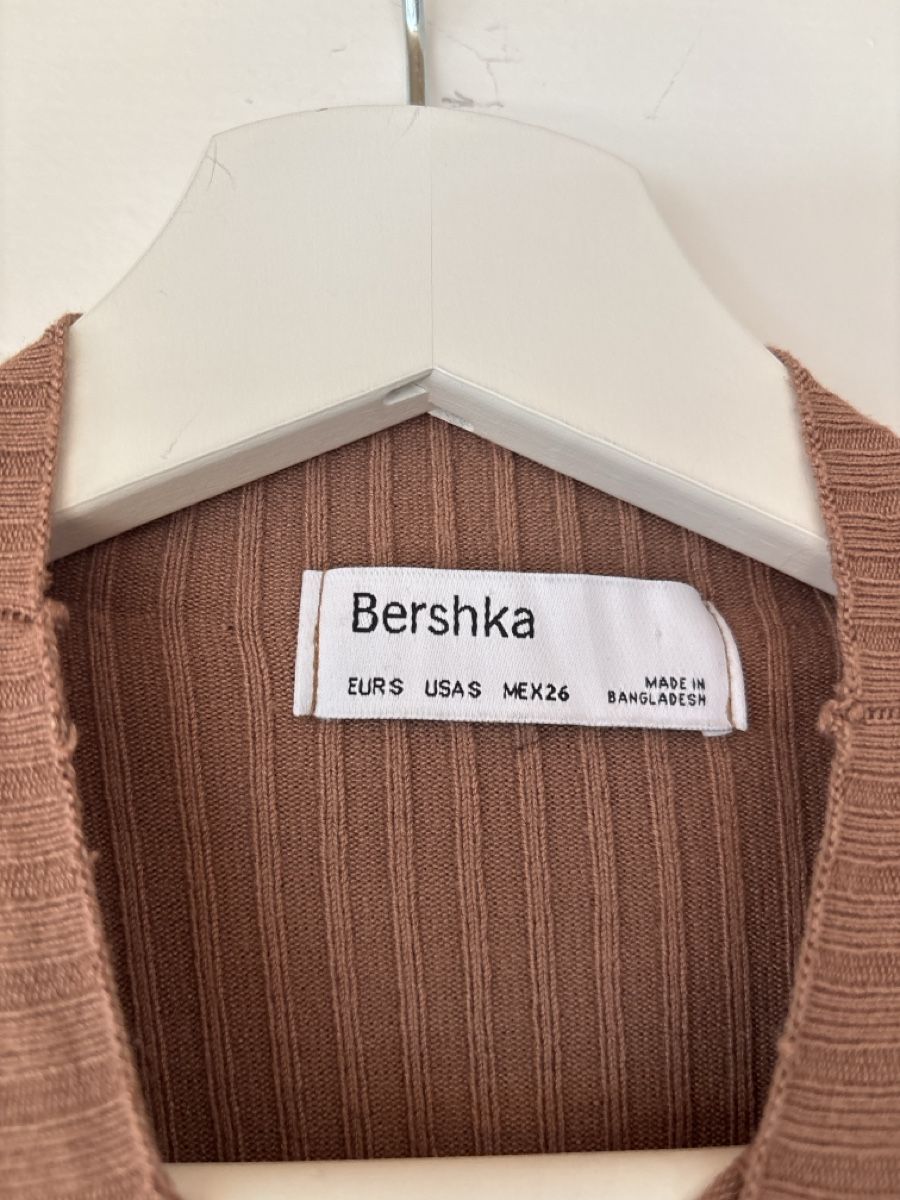 Bershka Tops: Bershka Rippstrick Pullover braun Grösse S – Neu (gemäss Beschreibung) aus Wallisellen von lea_k9fx 1