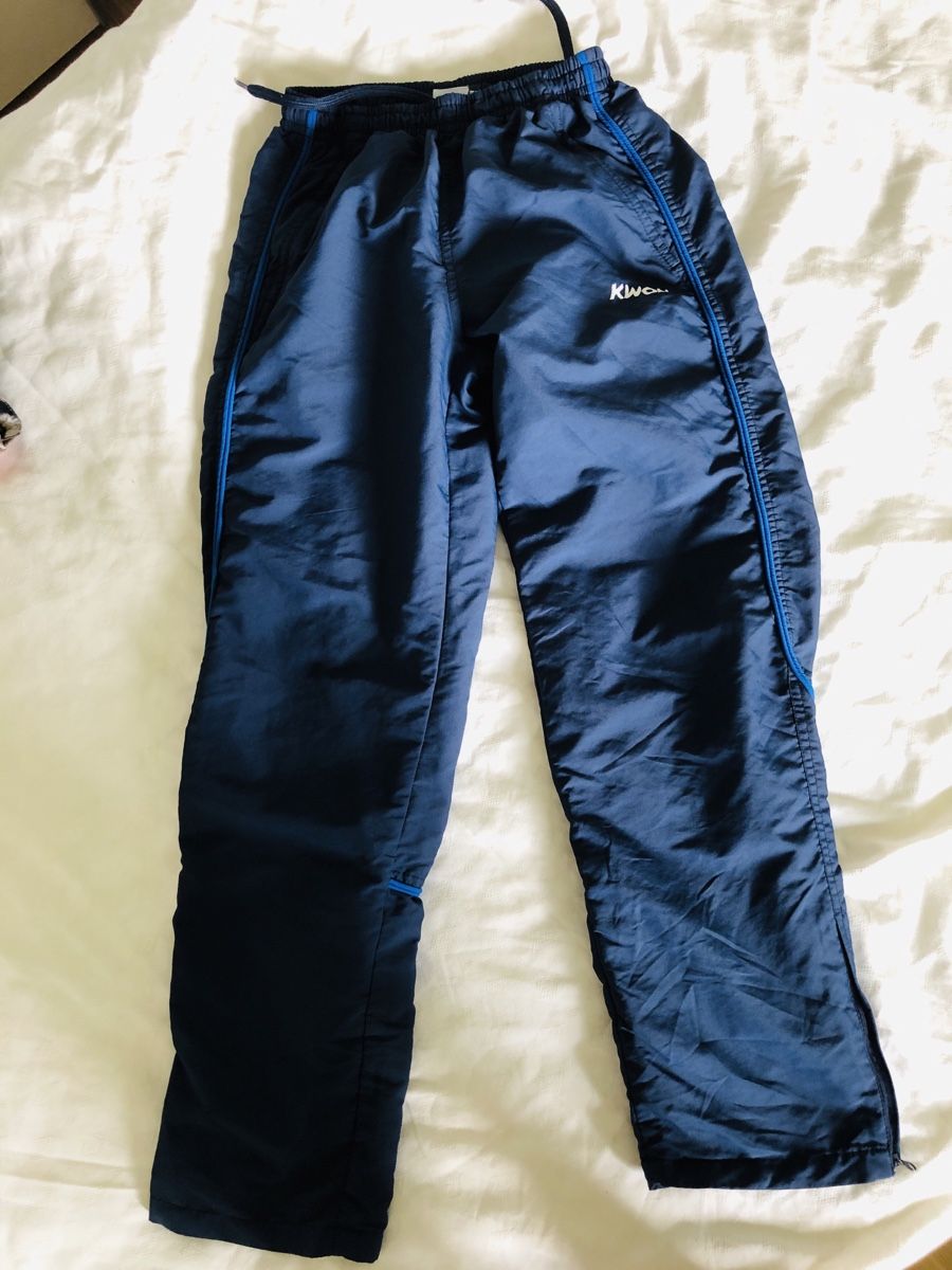 Pantaloni: Kwon Trainingshose Gr. 34 – Usato da Schaffhausen venduto da Fixier