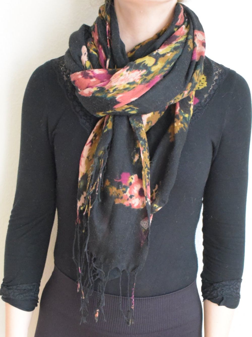 Foulard & Sciarpe: Schal, 210 cm x 75 cm – Usato da Kilchberg ZH venduto da bluessolo