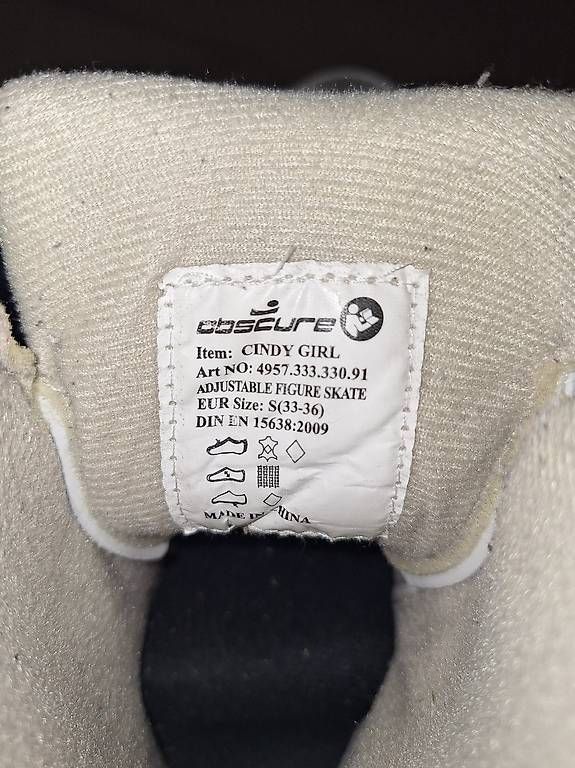 Schlittschuhe: Schlittschuhe 33-36 – Gebraucht aus Etziken von v.z 1