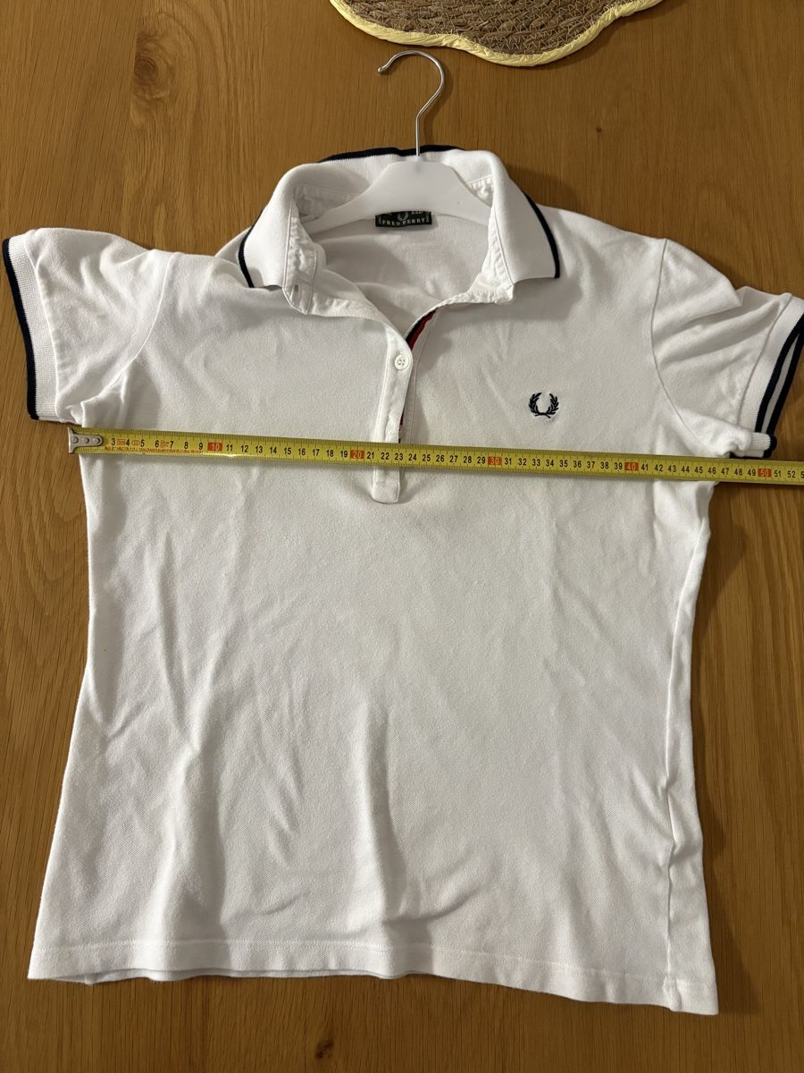 Fred Perry Magliette Polo: Polo Fred Perry bianca cotone elastan, usata, 48 cm – Difettoso da S. Antonino venduto da LIKA91 2
