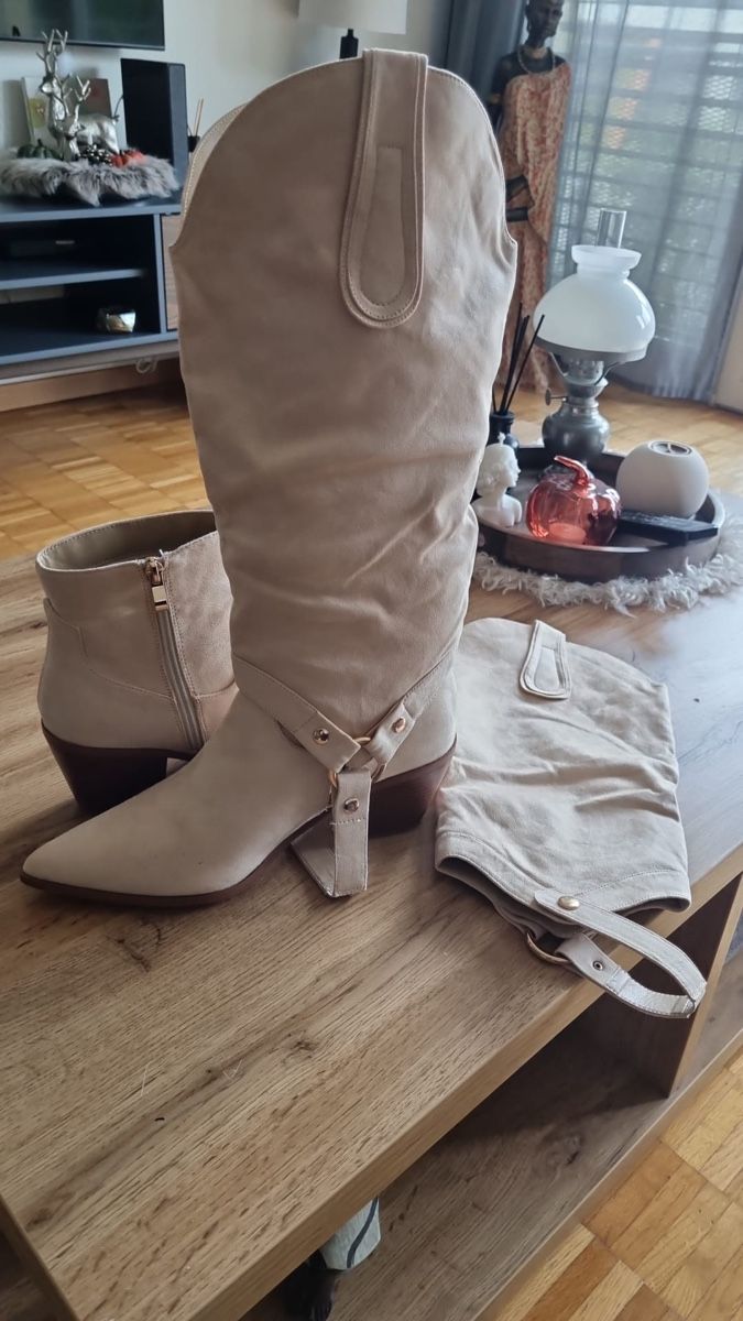 Scarpe da donna: Stiefel Größe 41 – Nuovo (secondo la descrizione) da Adliswil venduto da rossoelmare 2