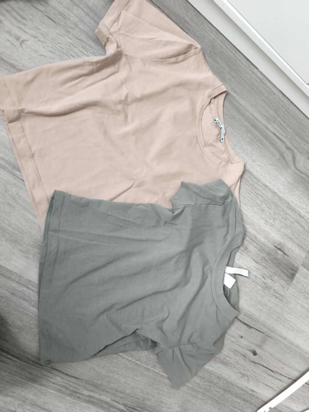 Zara Tops: set due top – Gebraucht aus Bioggio von OresteIronix