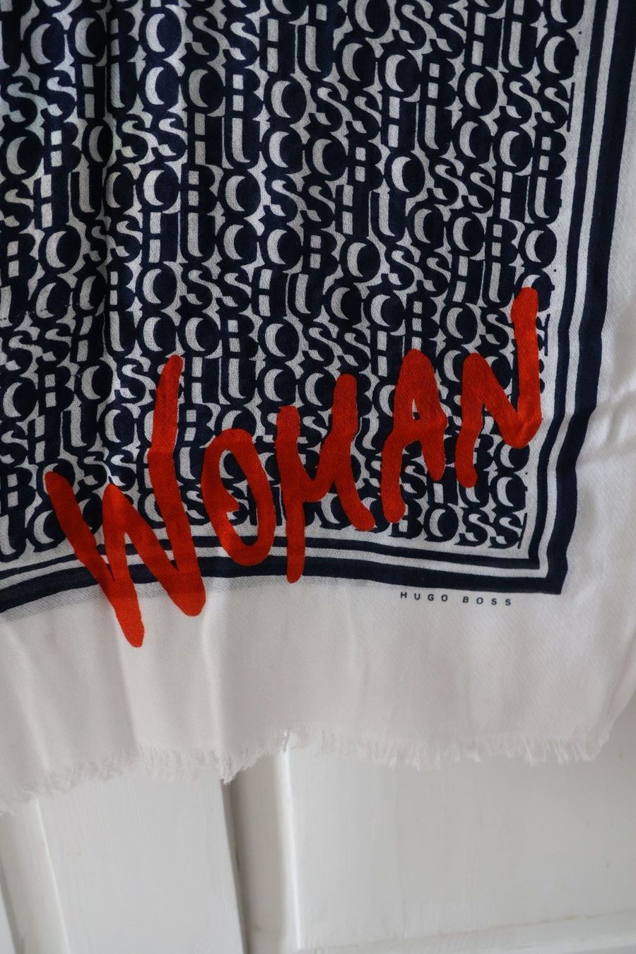 Hugo Boss Foulard & Sciarpe: Hugo Boss Tuch – Usato da Winterthur venduto da jul_v9wx 1