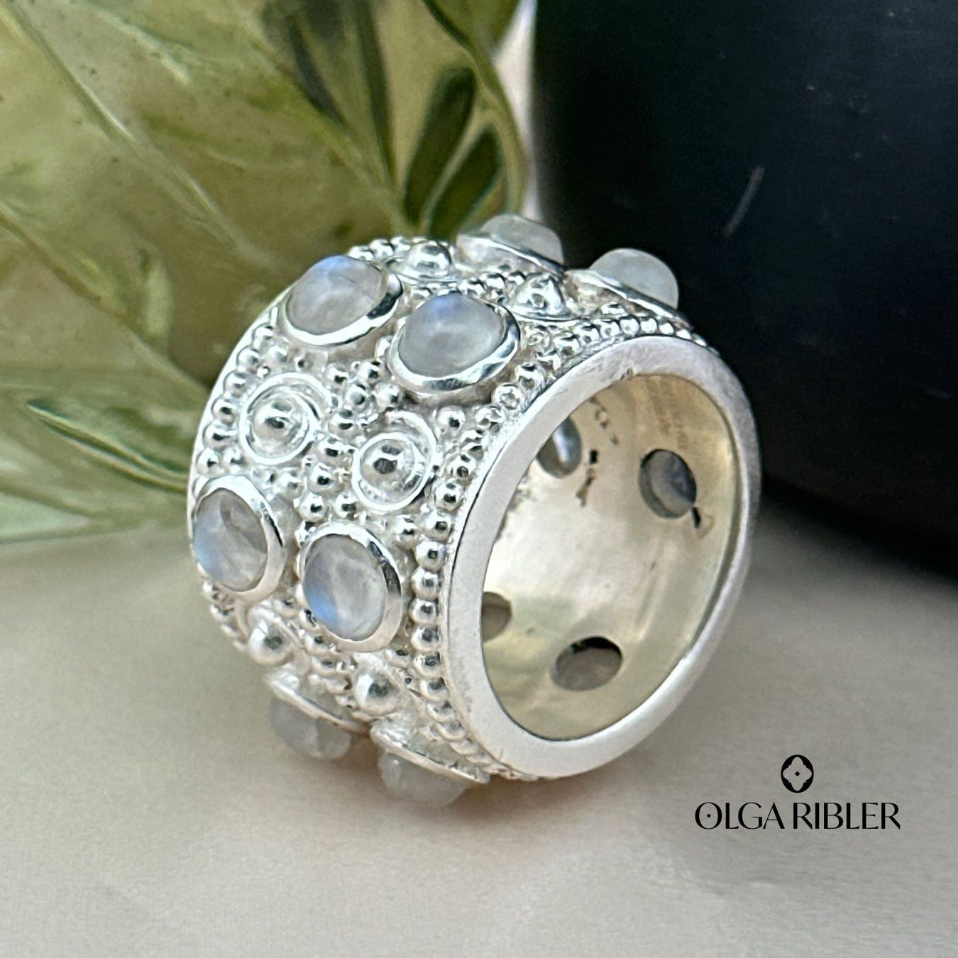 Olga Ribler Anelli: Ornament Ring Mondstein Silber Grösse 58 – Nuovo (secondo la descrizione) da Luzern venduto da Schmuckoutlet 3