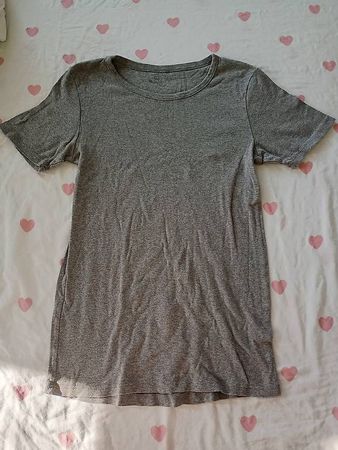 Graues T-Shirt 