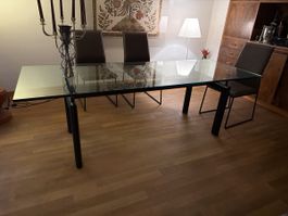 Corbusier Esstisch