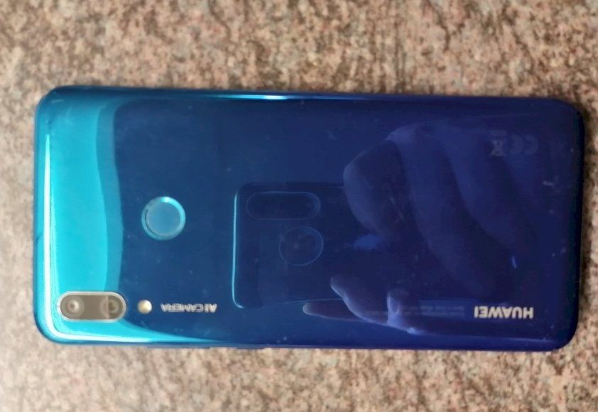 Huawei P Smart (2019) - Smartphone 64GB, 3GB RAM, Single Sim, Midnight Black