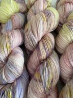 Laine merino, alpaca et soie teinte à la main