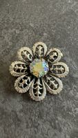 Broche vintage fleur argentée avec strass brillant ✨