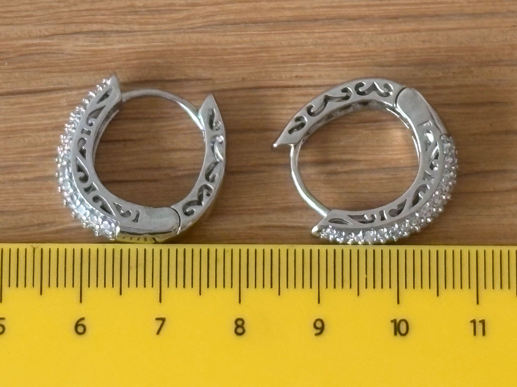 Orecchini pendenti & Orecchini a lobo: Luxus Elegante Ohrstecker /Creolen   Silberfarben – Nuovo (secondo la descrizione) da Biel-Bienne venduto da Roserosse13 5