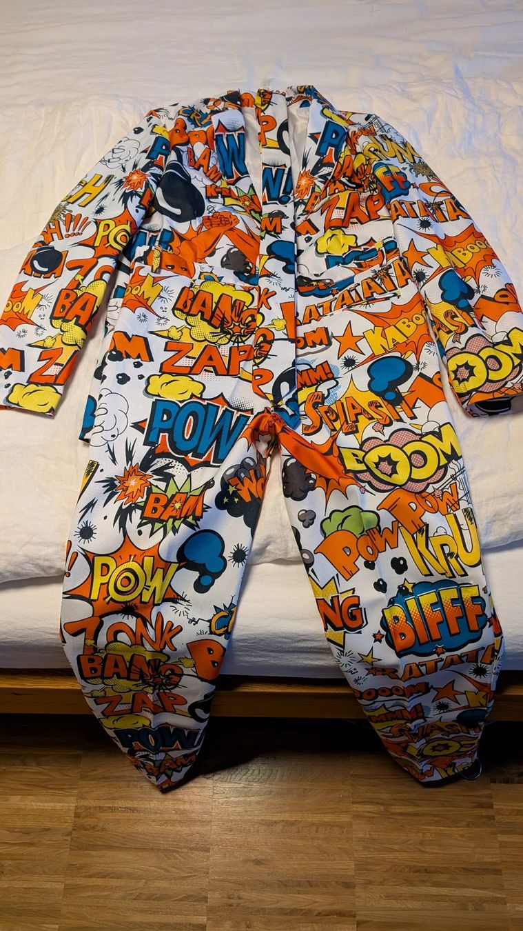 Costumi: Comic Style Anzug, Grösse M - Superhelden Look – Usato da Zürich venduto da nicolasmai 2
