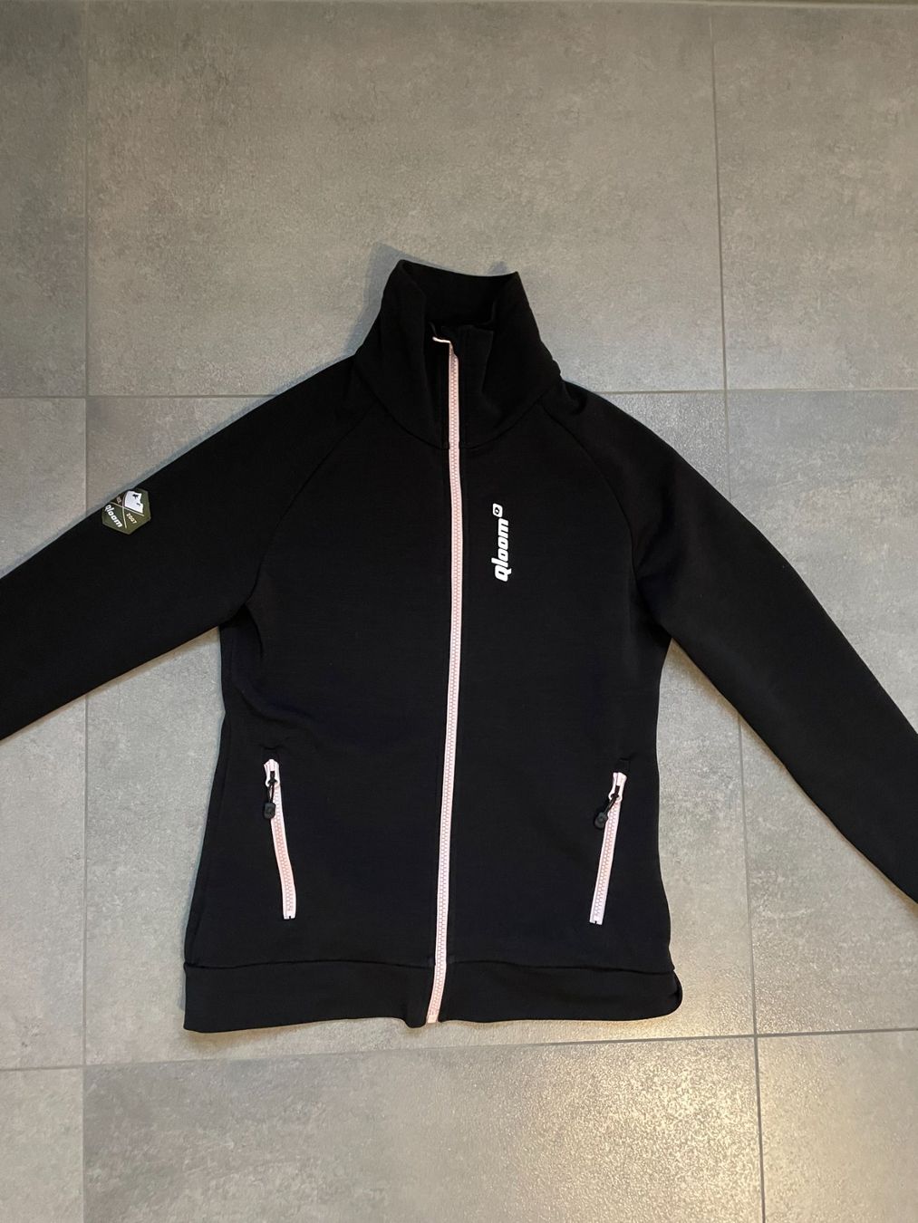 Qloom Vestes: Softshelljacke von Qloom, schwarz, Grösse S – Neuf (Voir description) à Neftenbach par RIB123456 5
