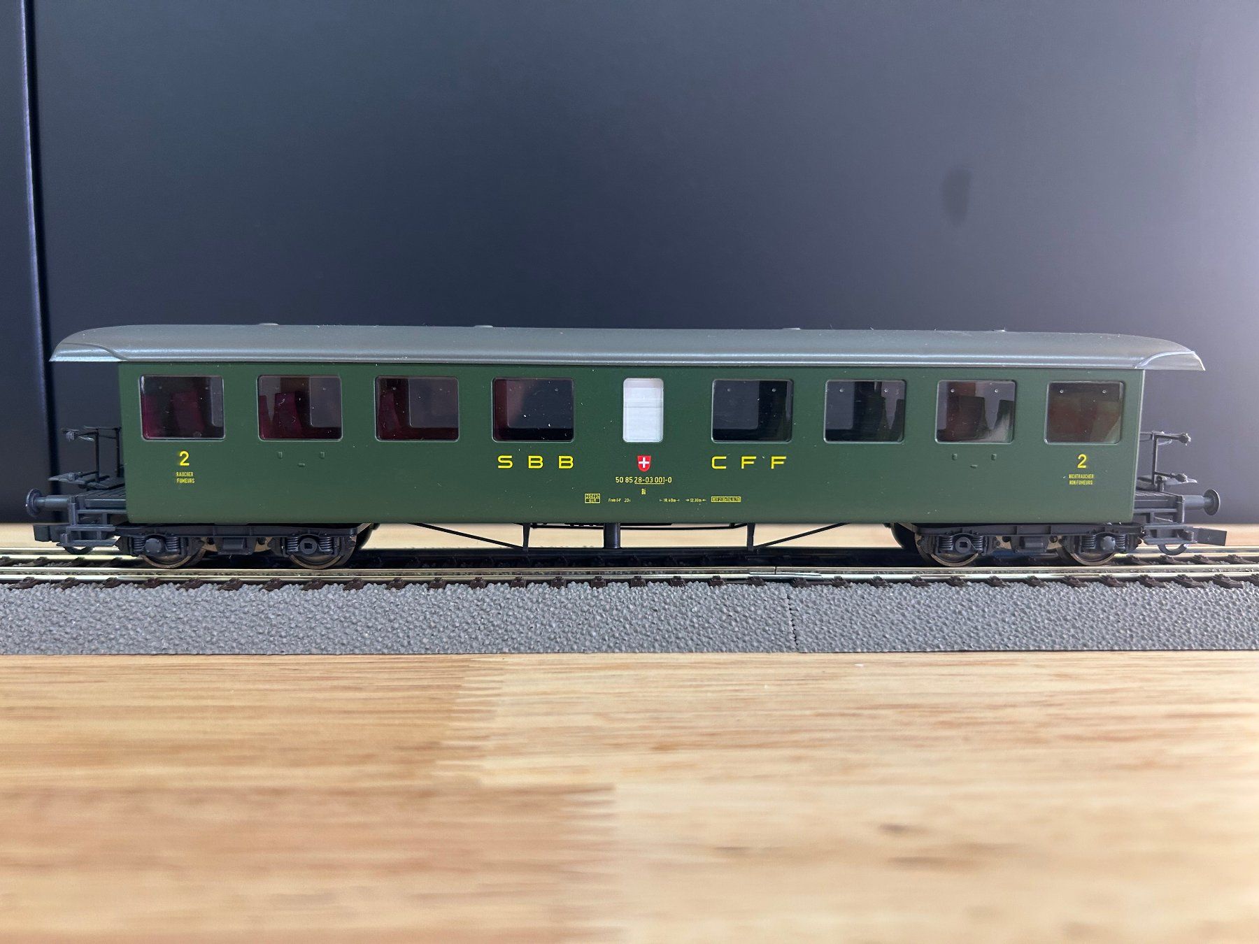 Roco Modelleisenbahnen: Roco Seetalwagen 2. Klasse/H0 DC – Gebraucht aus Oberhasli von Eppe0