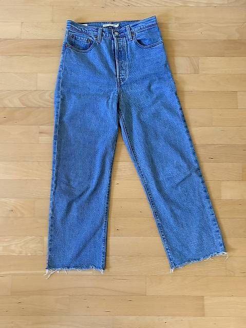 Levi's Jeans: Levis Ribcage Jeans – Nuovo (secondo la descrizione) da Zürich venduto da steph07