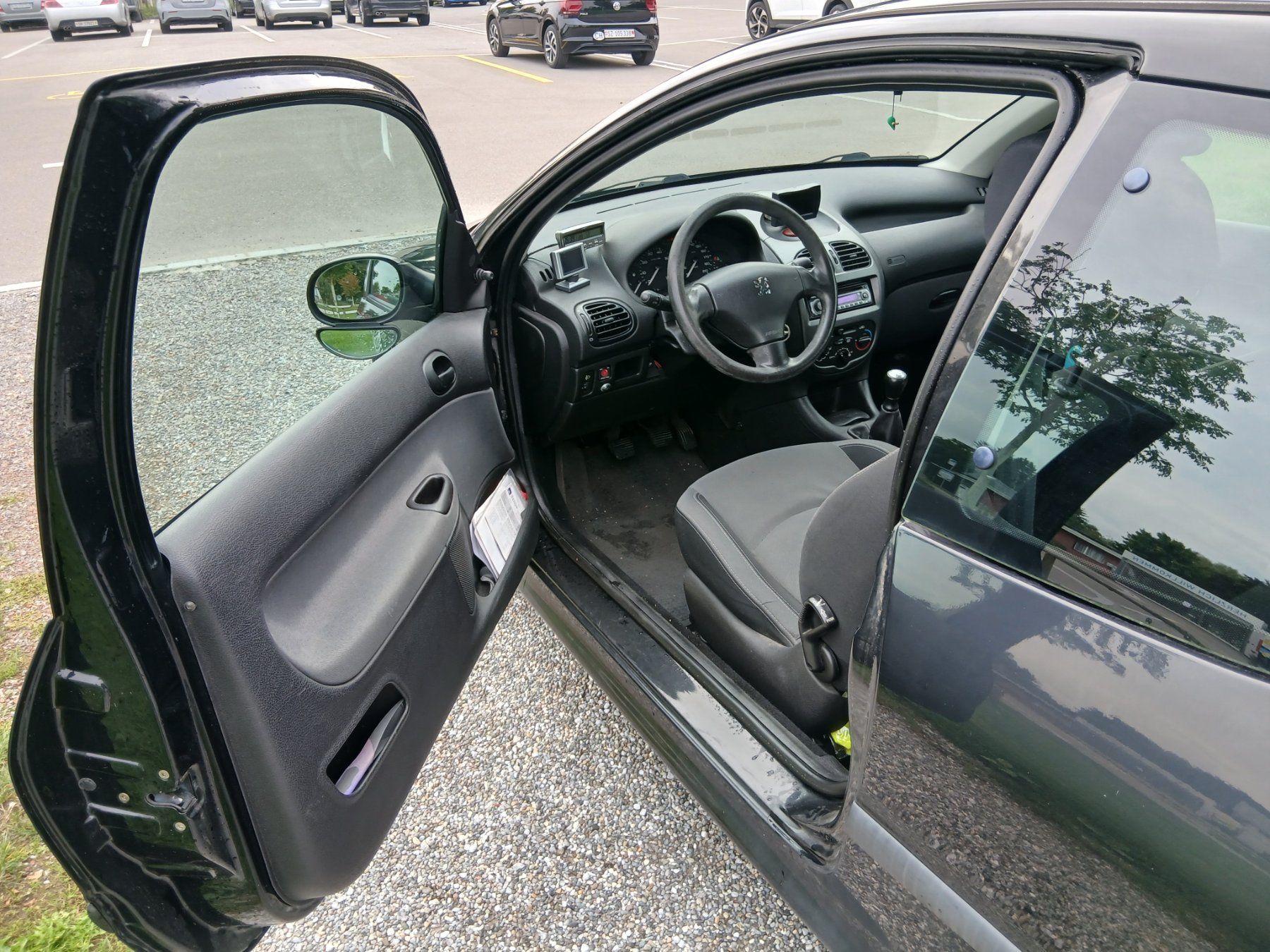 Peugeot Automobili: Peugeot 206 1,4i Youngtimer – Usato da Kreuzlingen venduto da leoremi 3