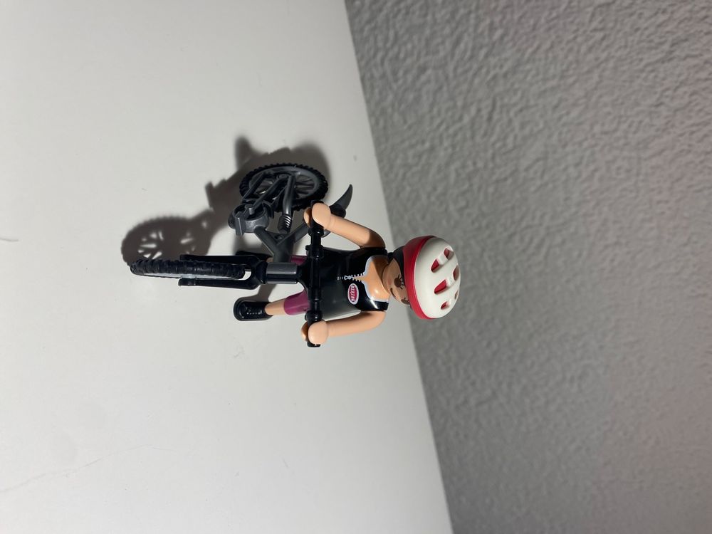 PLAYMOBIL 4743 – Mountainbikerin Figur, Ab 4 Jahren, Originalverpackt