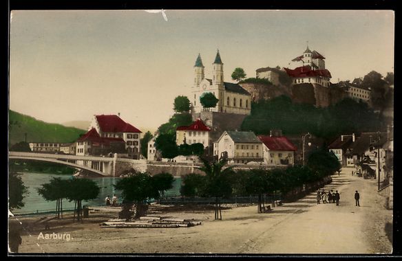 Cartoline postali: AK Aarburg, Ortsansicht mit Schloss – Usato da Berlin venduto da bartko-reher