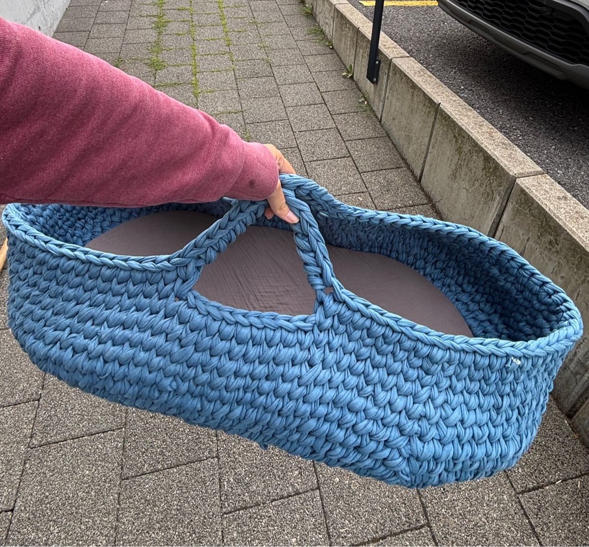 Porte-bébés ventraux & dorsaux: Moseskorb mit Matratze – D'occasion à Niederurnen par detail86