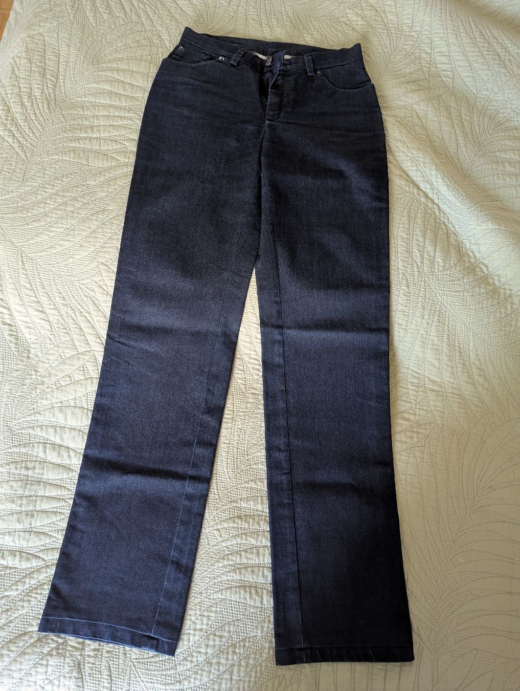 Burberry Jeans: Jeans by Burberry, it 38 – Usato da Bern venduto da tym_k7bc 2