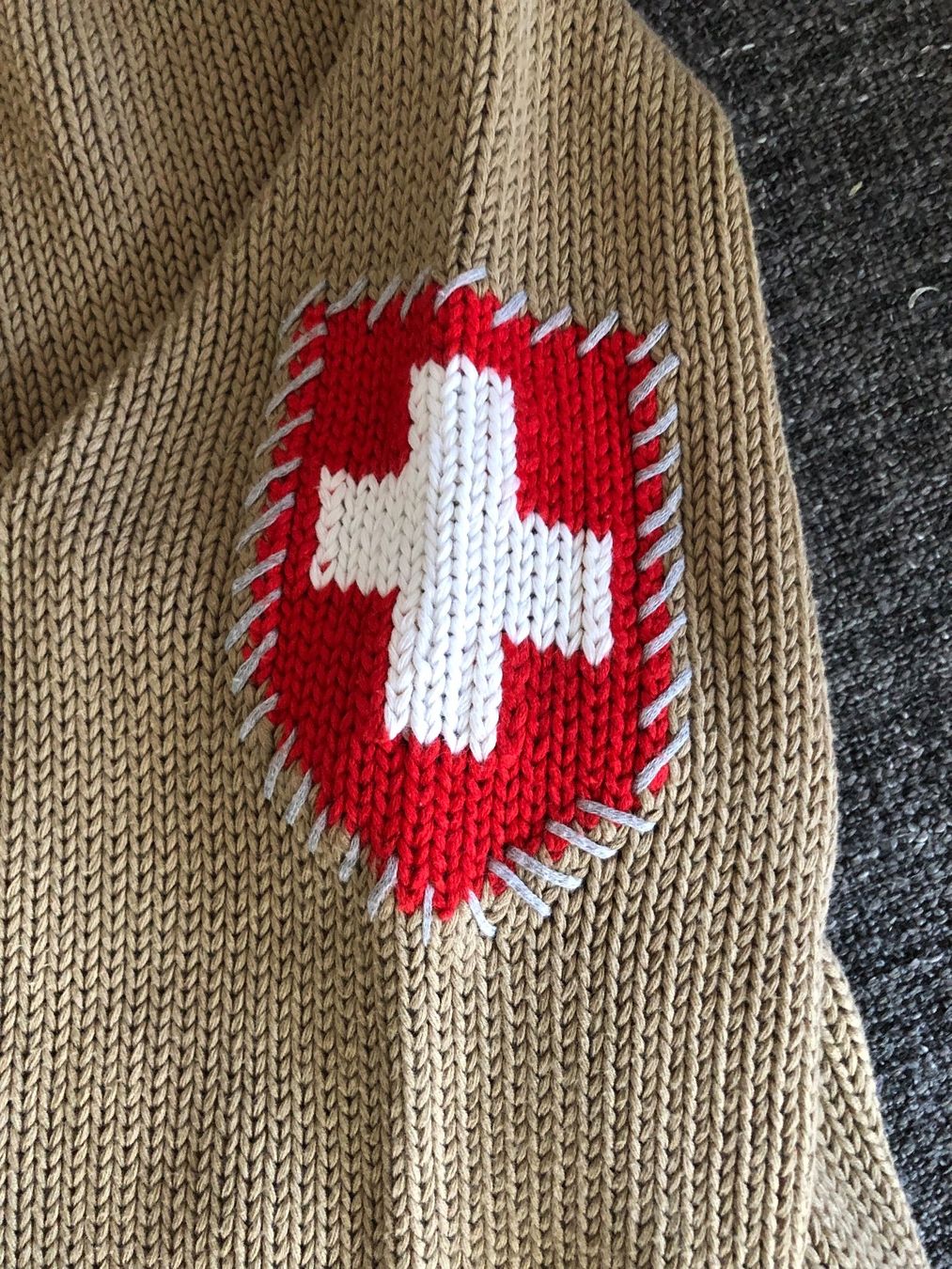 Strellson Kleiderpakete: 2 Strellson Pullover Pulli Markenkleider Unisex – Gebraucht aus Frauenfeld von Babytimmy 2