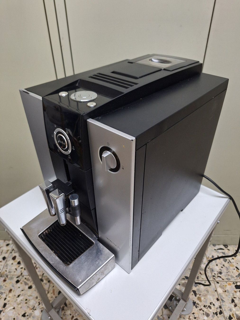 Jura Macchine per caffè & Macchine per espresso: Machine à café JURA F7 – Difettoso da Laconnex venduto da Patkek29 1