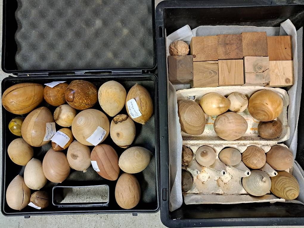 Holzartikel: Holzeier handgedrechselt – Neu (gemäss Beschreibung) aus Uznach von gartenri