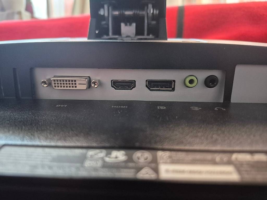 Asus Ecrans: Ecran asus 24" 1080p 165hz – D'occasion à Nyon par stephane.dev 1