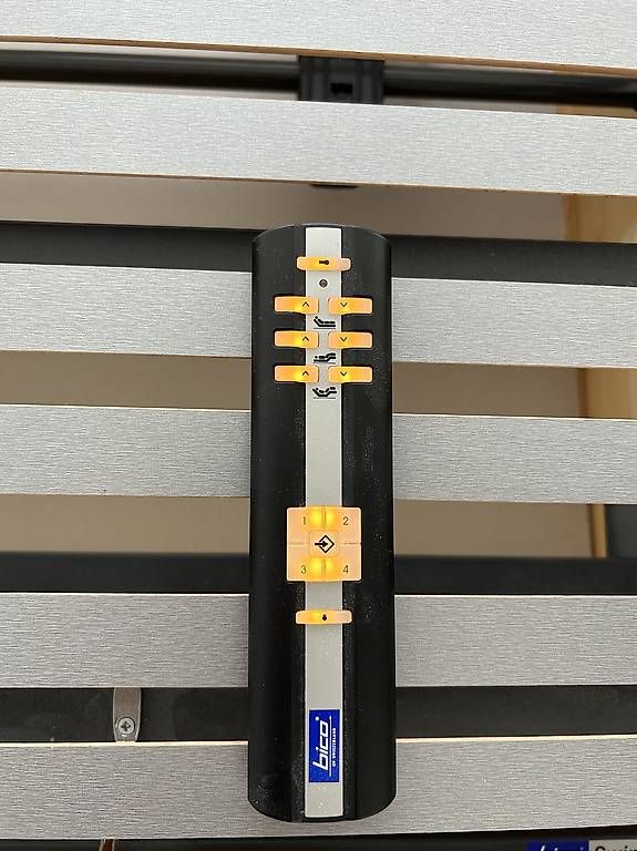Bico Lits: Bett Holz 120 x 200 inkl. Matratze der Firma Bambus – D'occasion à Buchrain par Mamela1 4