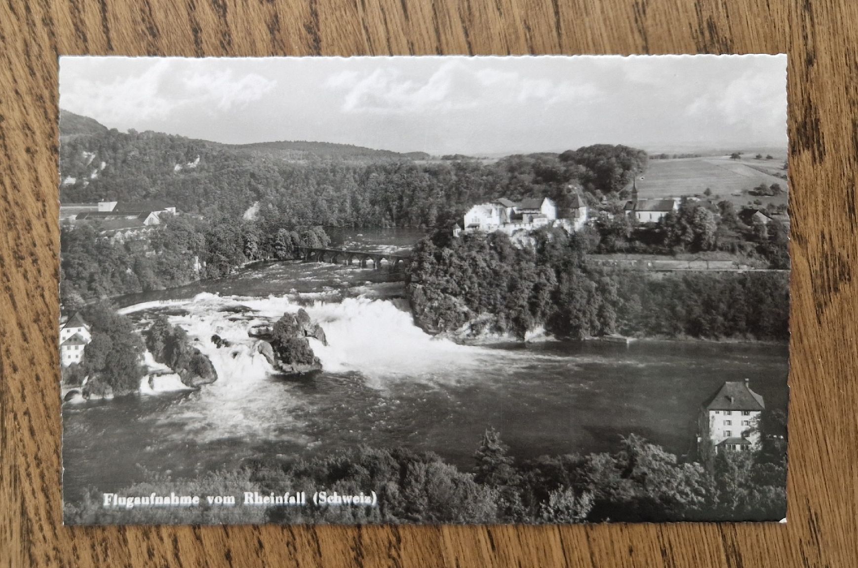 Cartoline postali: Flugaufnahme Rheinfall – Usato da Ebikon venduto da Donar50