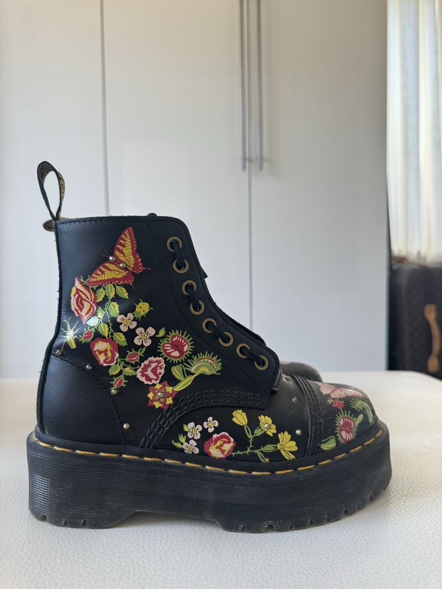 Dr. Martens Chaussures femmes: Dr. Martens – D'occasion à Reinach BL par jen_xh89