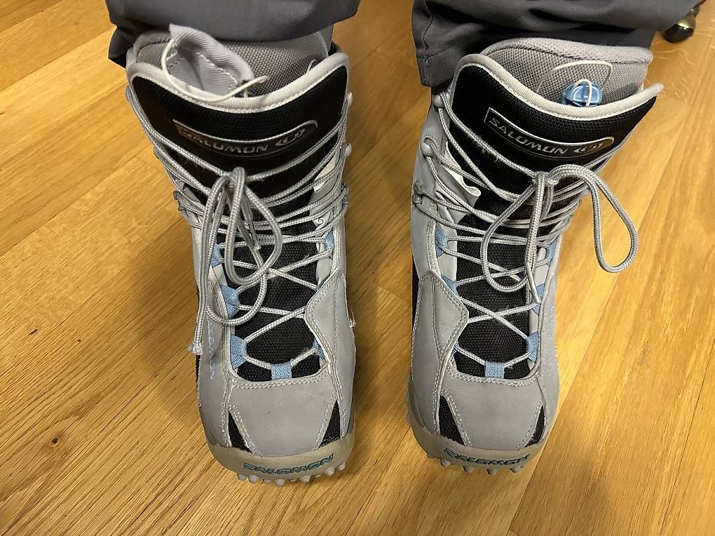Salomon Scarpe da uomo: Snowboard Boots Schuhe 39 Salomon – Usato da Mönchaltorf venduto da JeyFischer