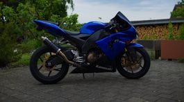Kawasaki Ninja ZX-10 R nur 20.000 km