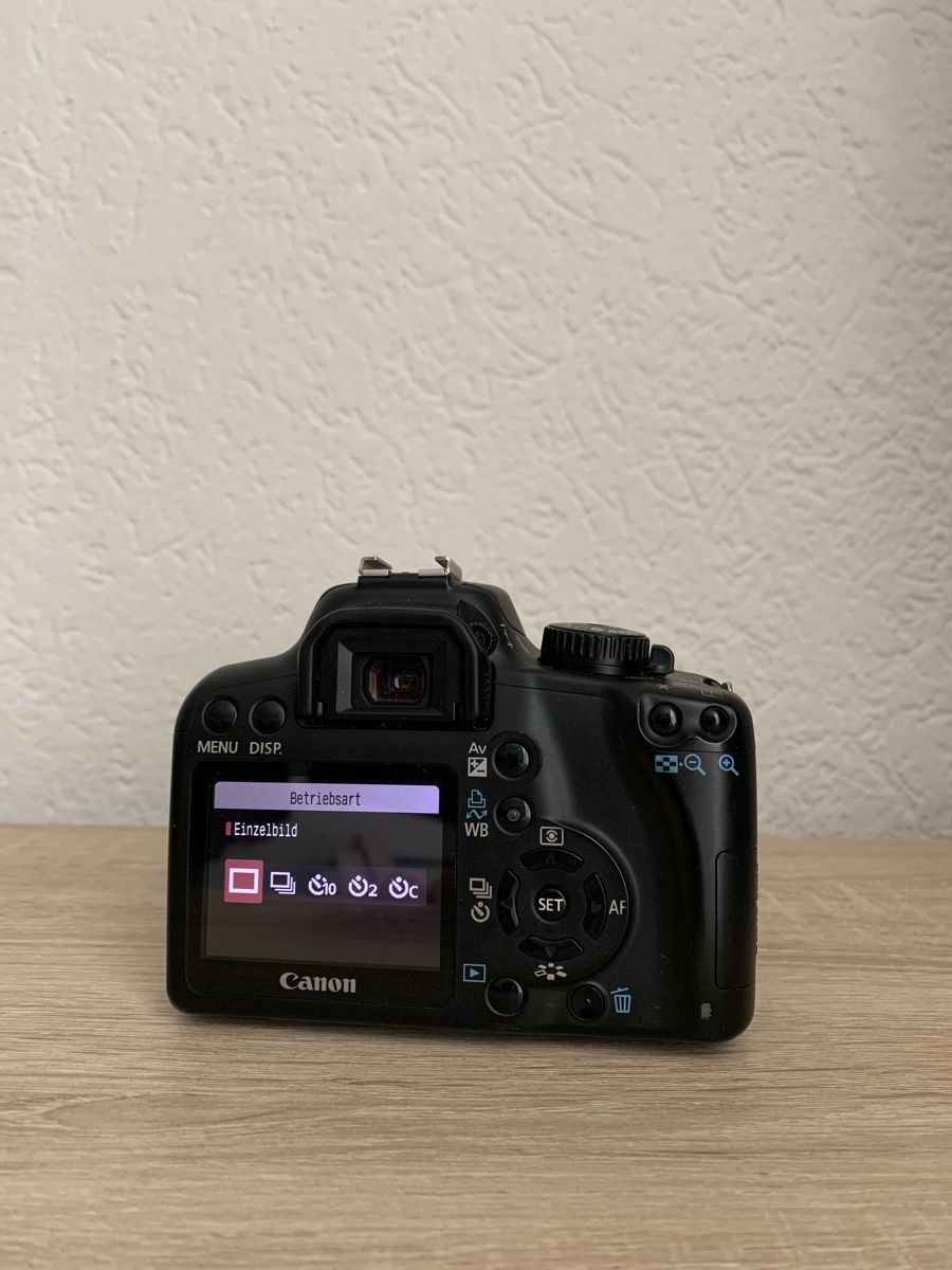 Canon Appareil photo: Canon EOS 1000D Kamera Set, Blitz + viel Zubehör %SALE% – D'occasion à Basel par Fahrenheitcycling 4
