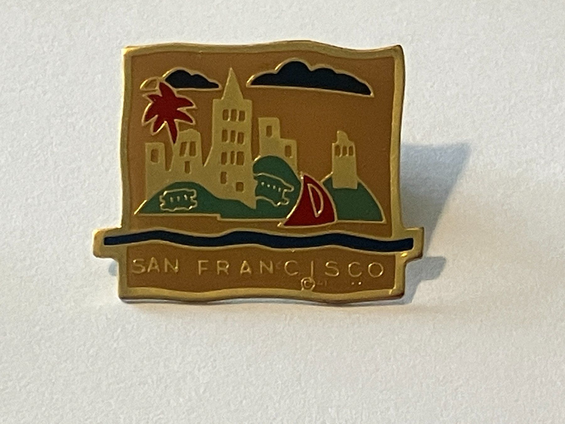 Placchette & Badge: 1 Pin San Francisco – Usato da Basel venduto da djwwpp