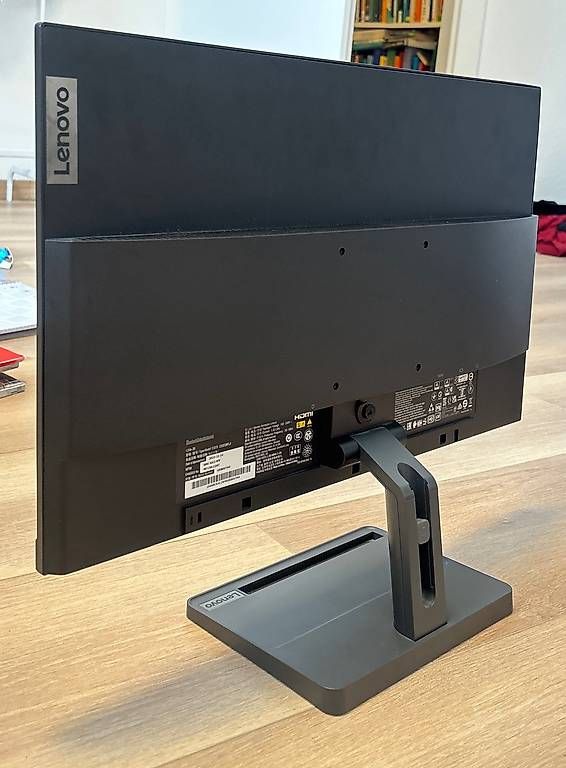Monitor: Lenovo Bildschirm – Usato da Basadingen venduto da ETOlias 3
