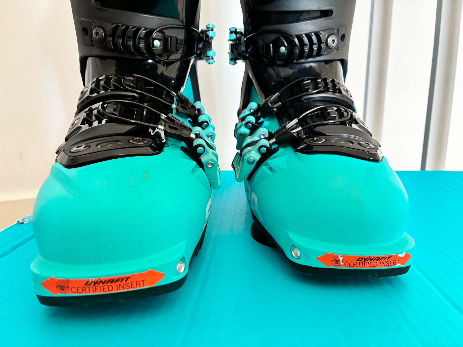 Scarpa Scarpe da uomo: New Scarpa 4-Quattro XT Wmn Touring Ski Boots – Nuovo (secondo la descrizione) da Wallisellen venduto da loo_9wgx 1