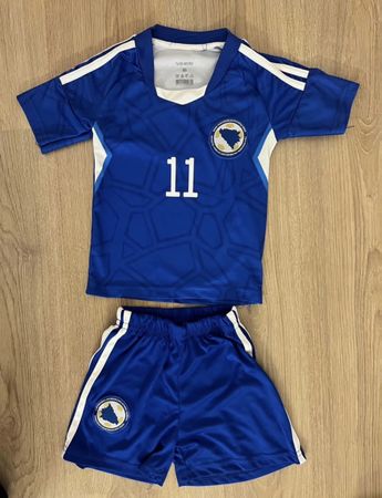 Kinder Fussball Bosnien Trikot Set Dzeko Grösse 80/86