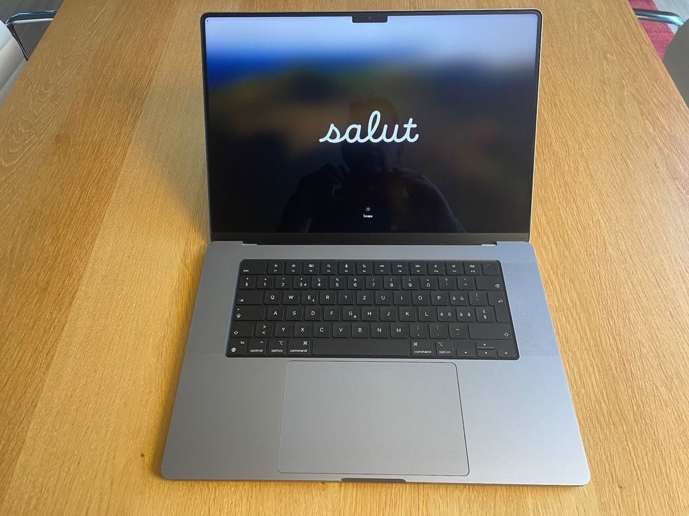 MacBook Pro 2021 (16", Apple M1 Pro Chip, 32 GB RAM) | Kaufen auf Ricardo