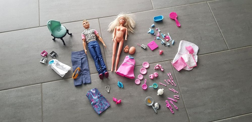 Barbie Wellness Playset Sport con Bambola e Accessori, Giocattolo per Bambini 3+ Anni, GJG57