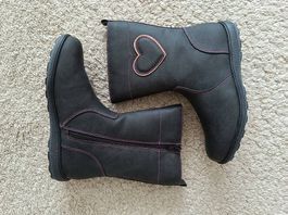 Gefütterte Mädchenstiefel