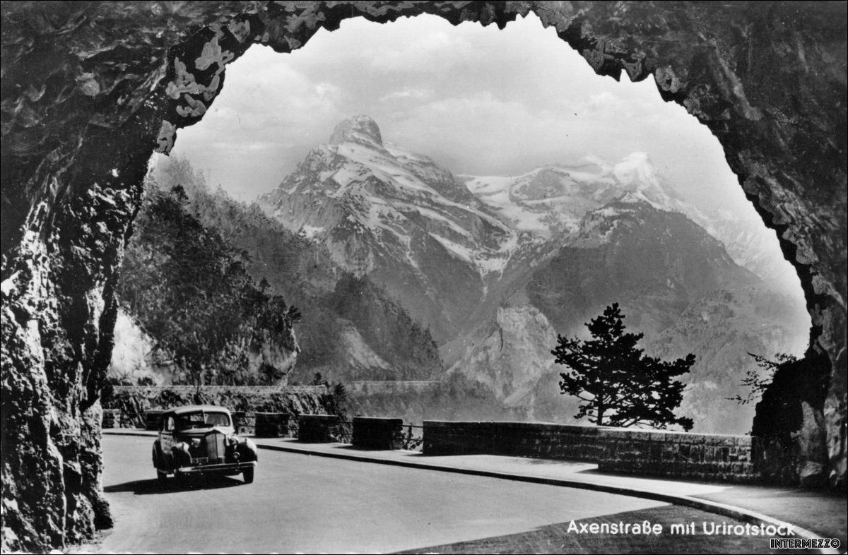 Cartes postales: Axenstrasse // Oldtimer Urirotstock 1955 – D'occasion à Basel par intermezzo12