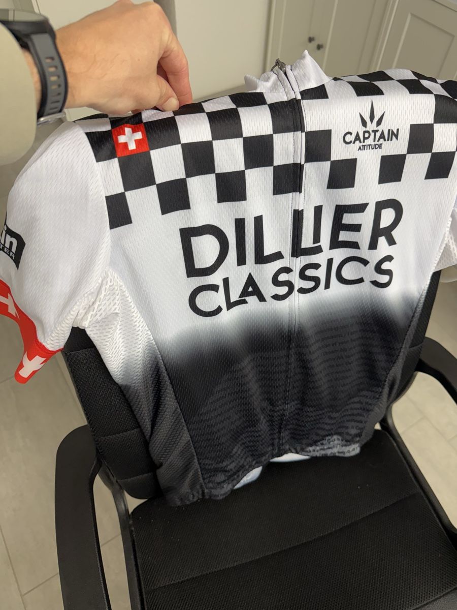 Canottiere & Pantaloni: Rennrad Trikot – Usato da Glattbrugg venduto da aventadooor 2