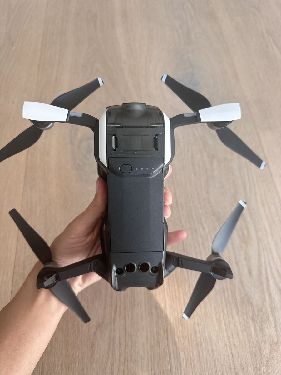 DJI Modellismo RC: DJI Mavic Air Fly More Bundle Arctic White – Difettoso da Vitznau venduto da sza_rn99 3