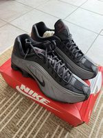 Nike Shox R4 Sneakers