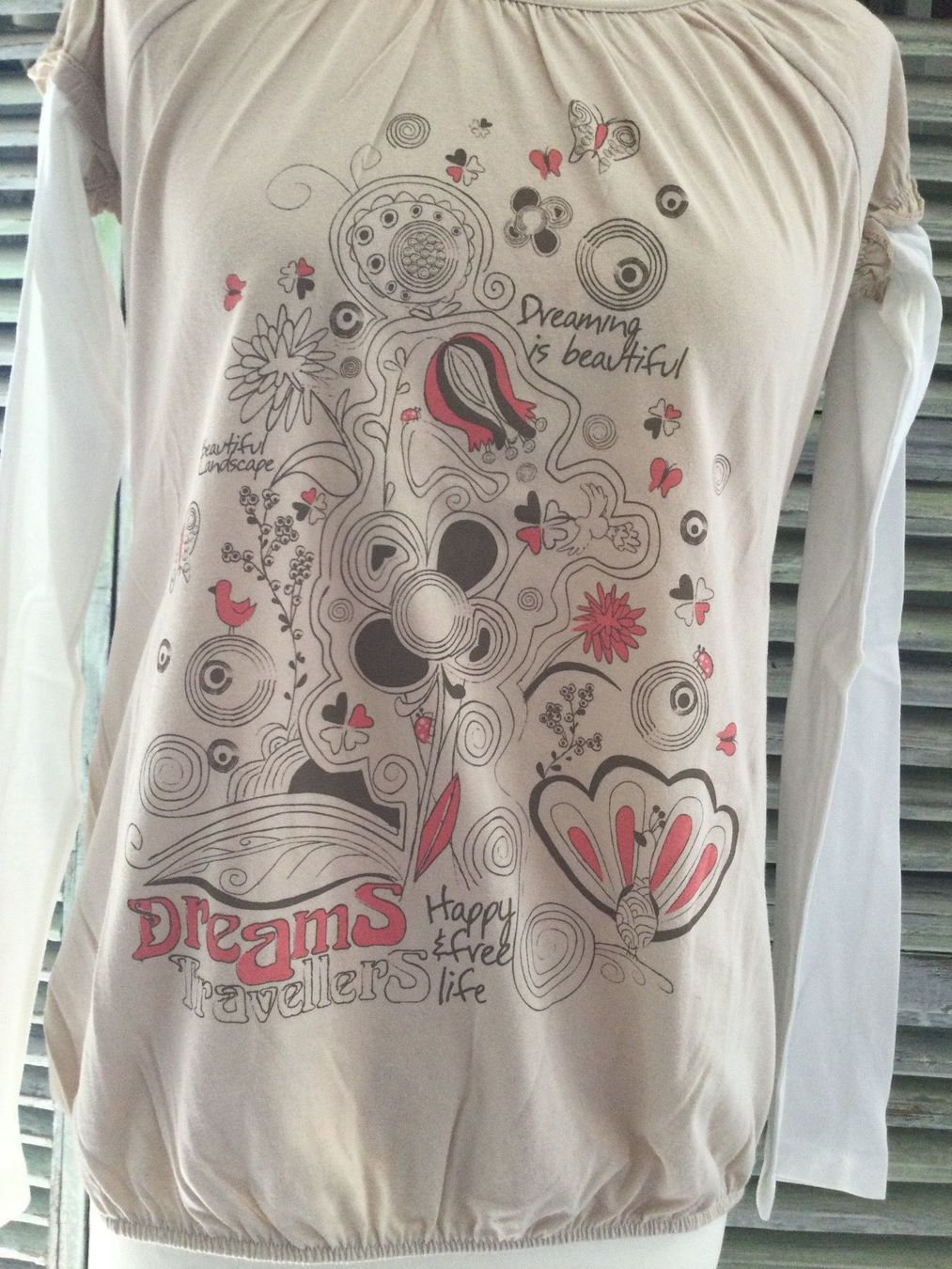 Tops: Sweat beige/blanc motifs Dreaming – Neuf (Voir description) à Agiez par chouchanelle 1